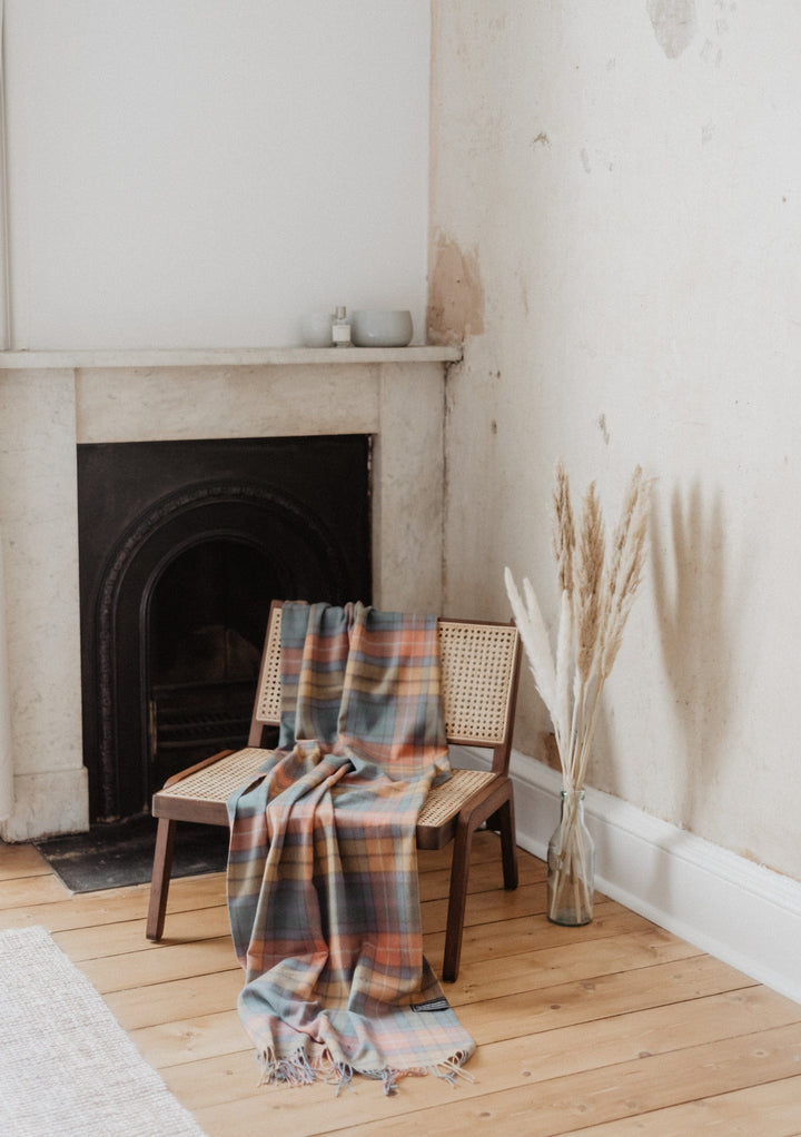 Lambswool Small Blanket in Buchanan Antique Tartan - TBCo