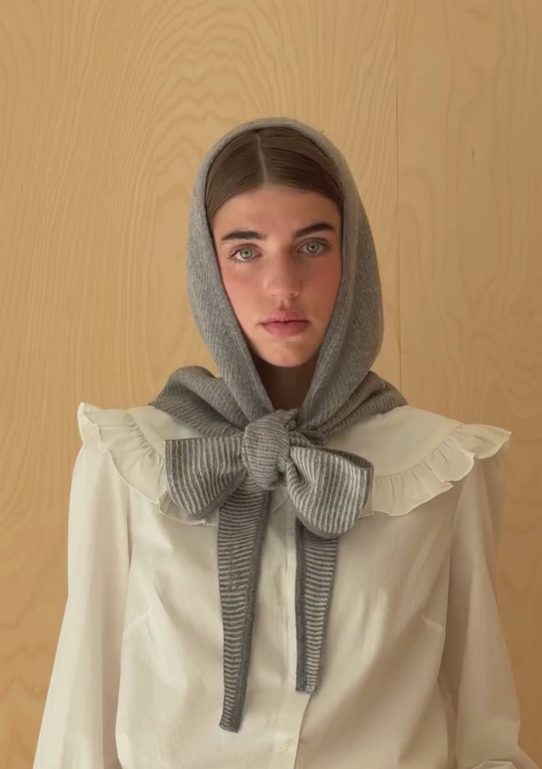 Capuche en laine mérinos bicolore grise