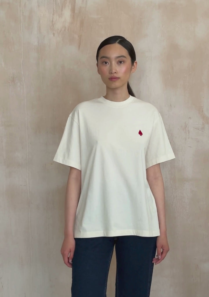 T-shirt en coton avec des cartes porte-bonheur