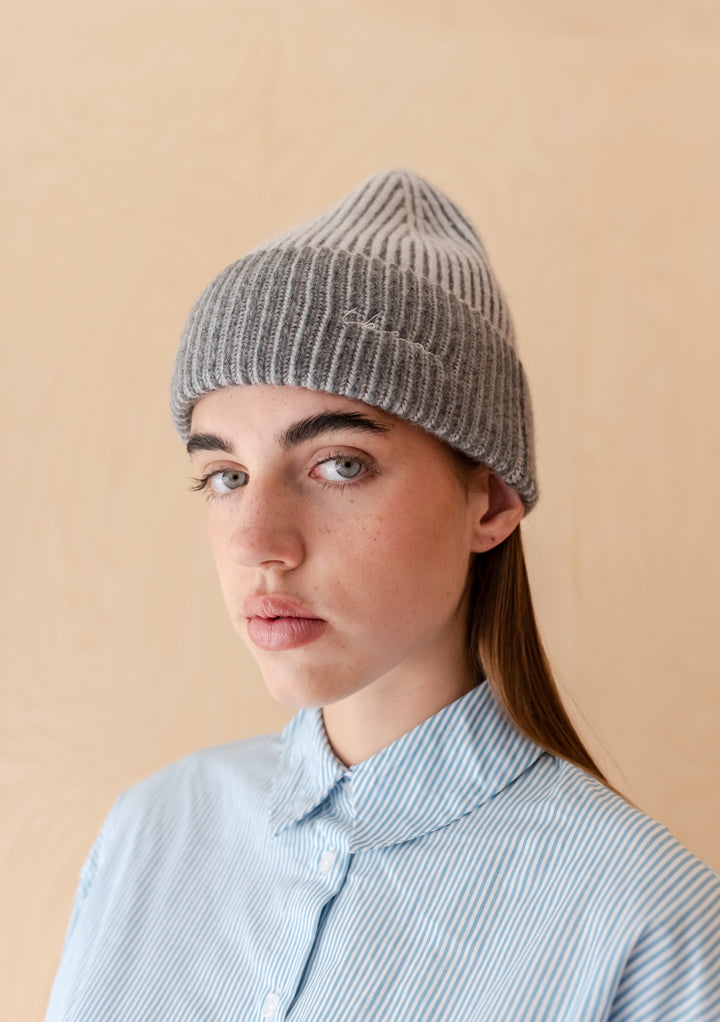 Cashmere & Merino Beanie in Charcoal Two-Tone