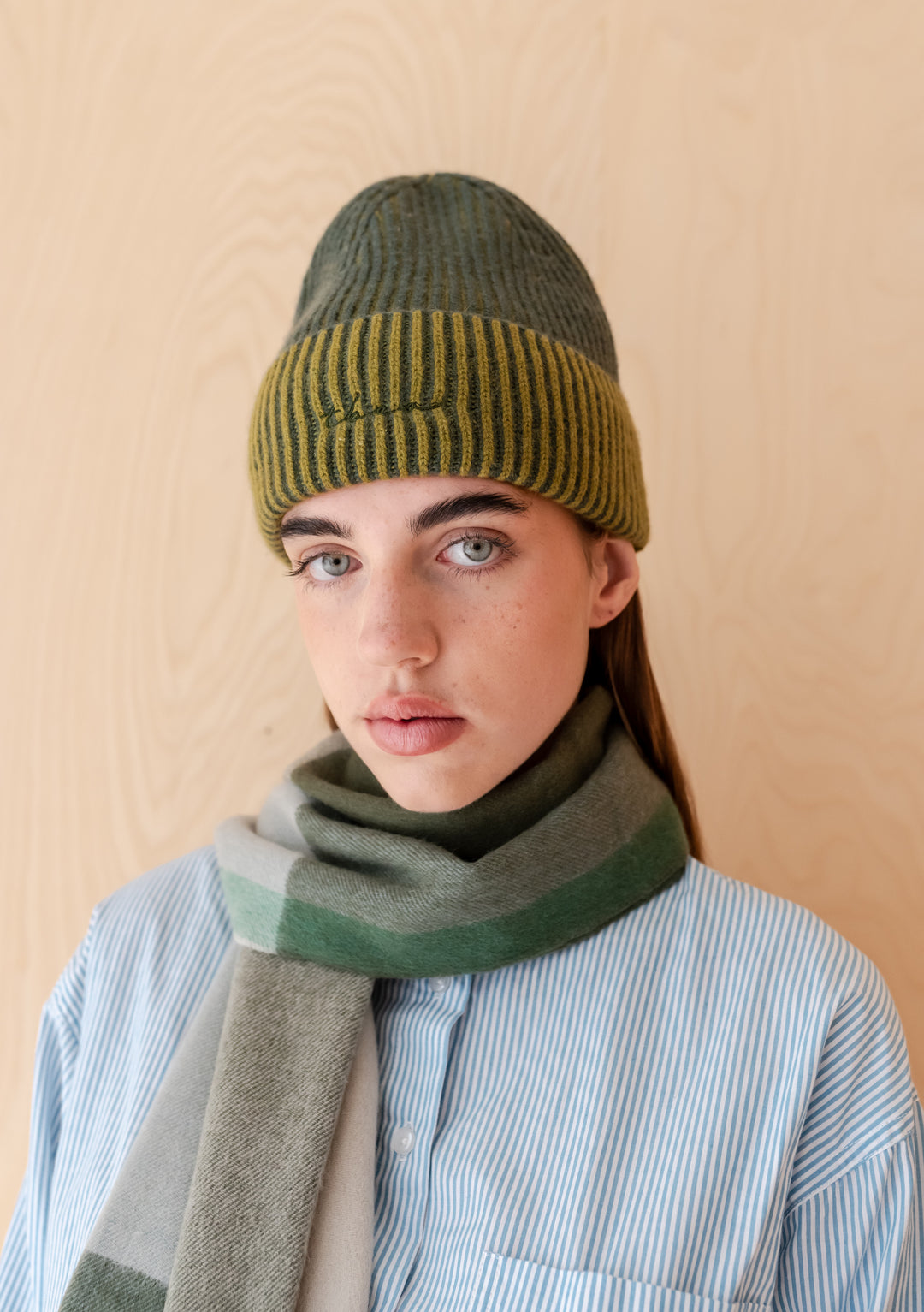 Cashmere & Merino Beanie in Olive Two-Tone