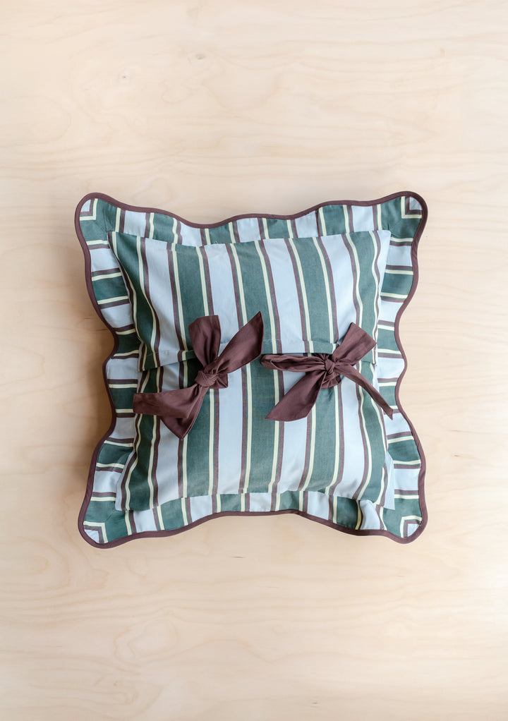 Housse de coussin en coton à rayures bleues 