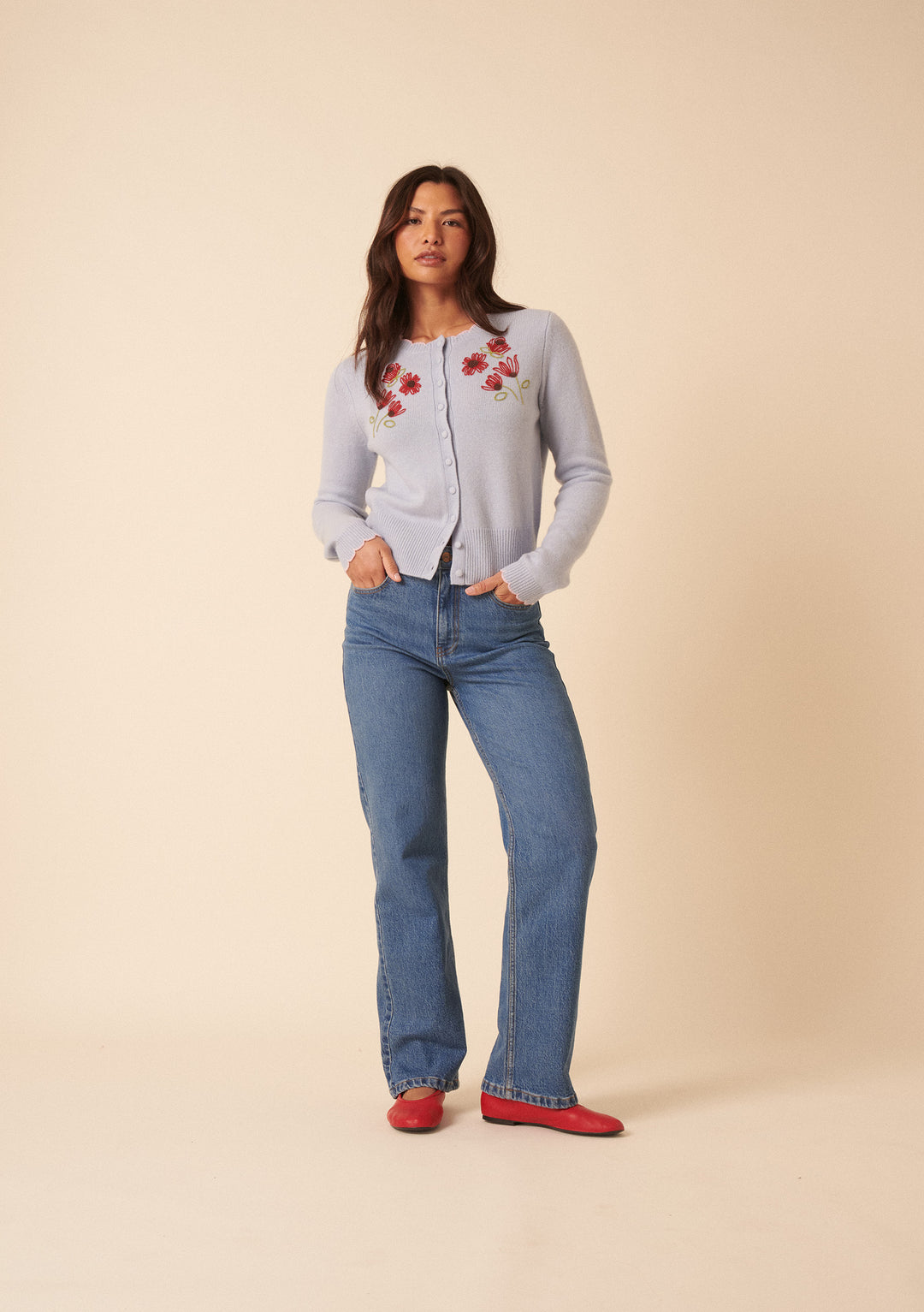 NC x TBCo – Blaue Wollstrickjacke mit Blumenmuster