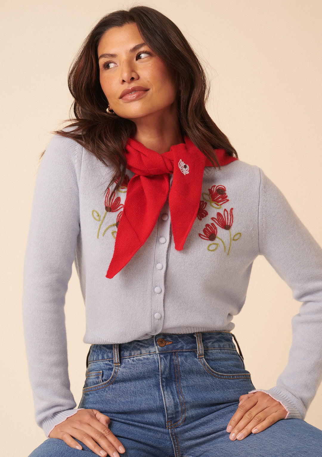 NC x TBCo – Blaue Wollstrickjacke mit Blumenmuster