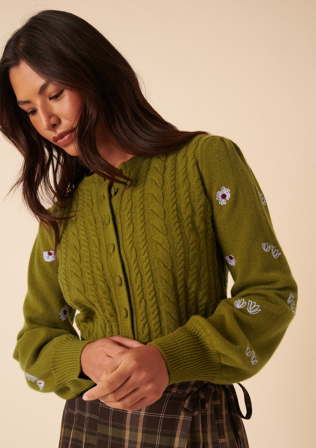 NC x TBCo Cardigan en laine torsadée à fleurs vertes