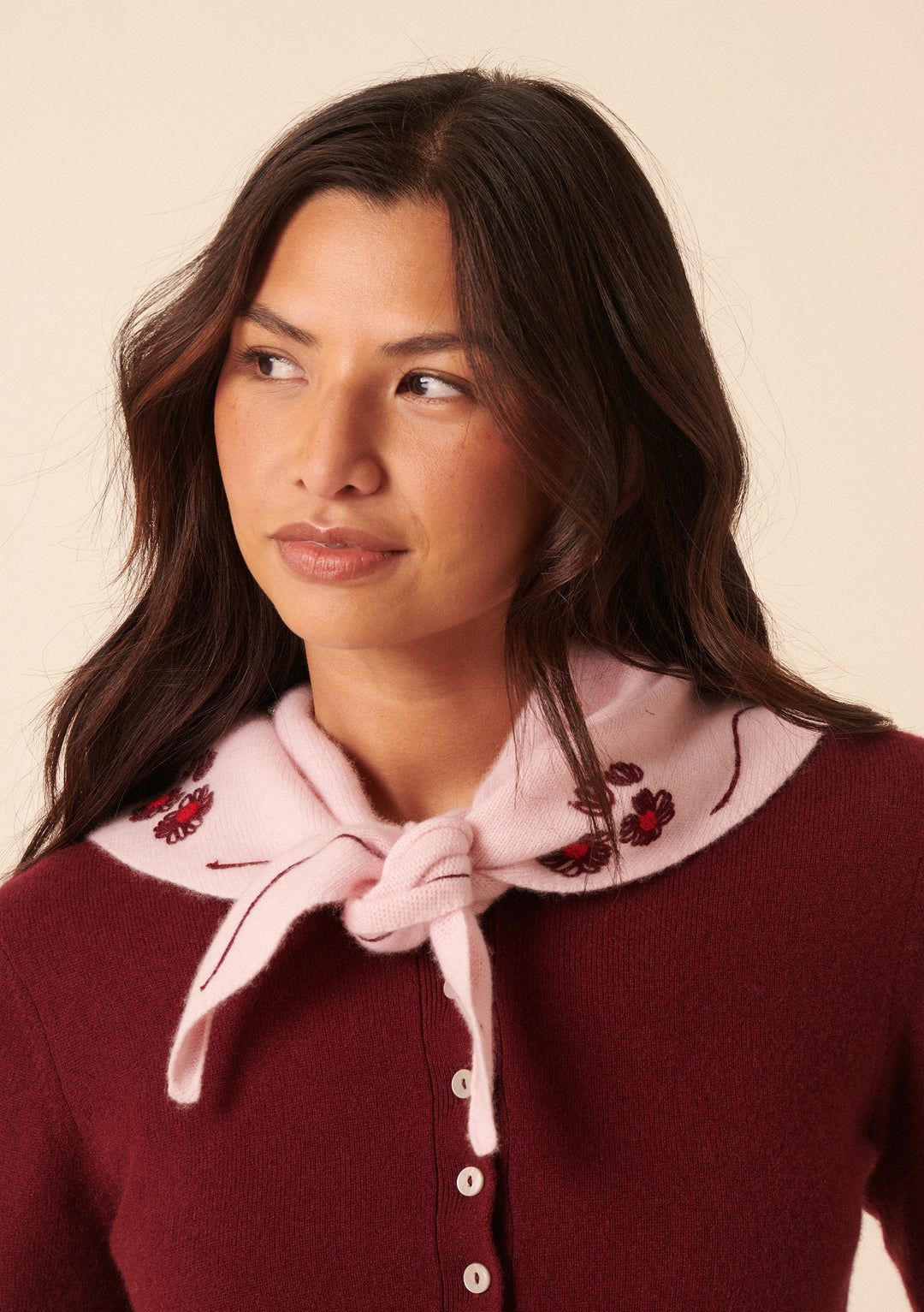 Écharpe triangulaire en laine à fleurs roses NC x TBCo 