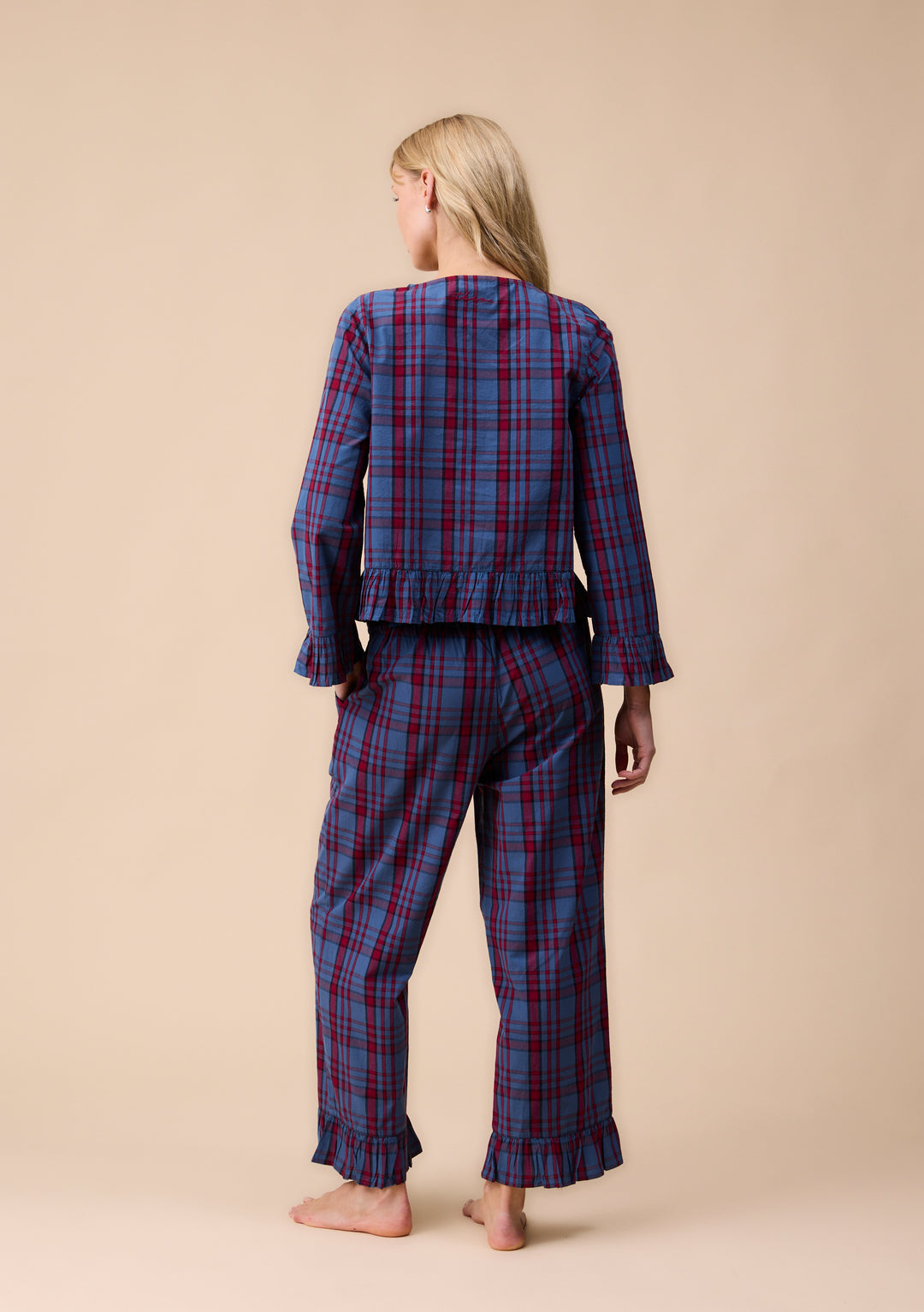 Pyjama court en coton à motif tartan bleu marine avec volants