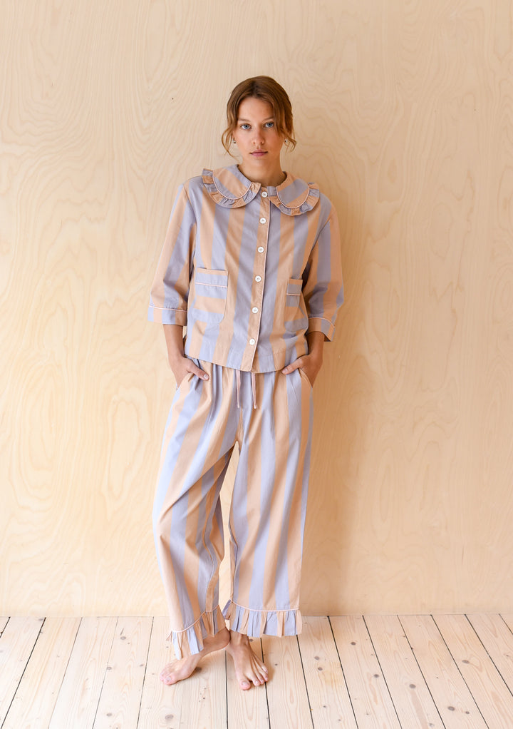Baumwollpyjama mit orangen Streifen