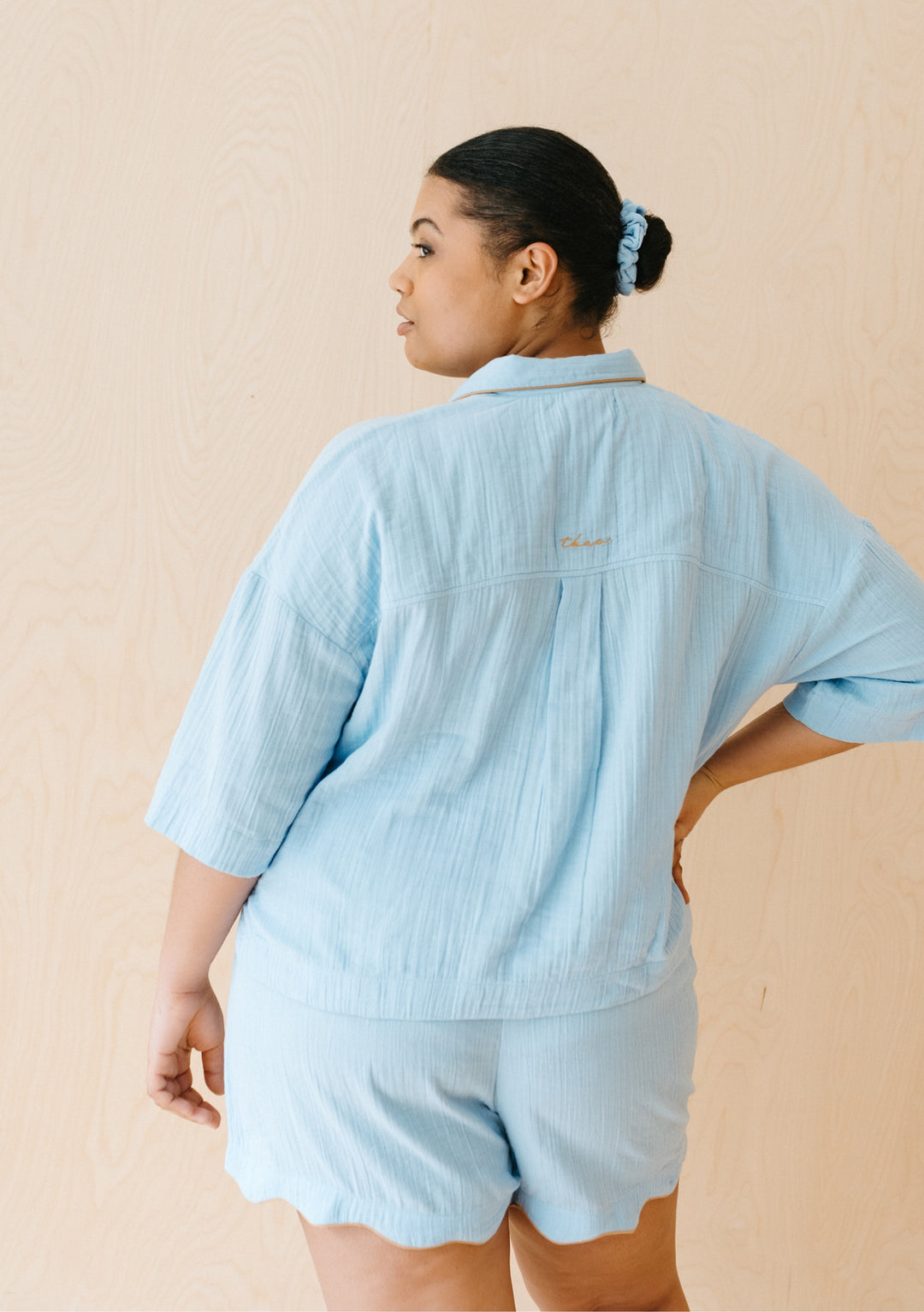 Pyjama en coton bleu pétoncle