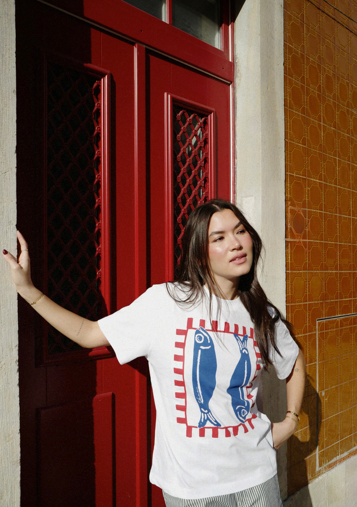 Cotton T-Shirt in White Fish