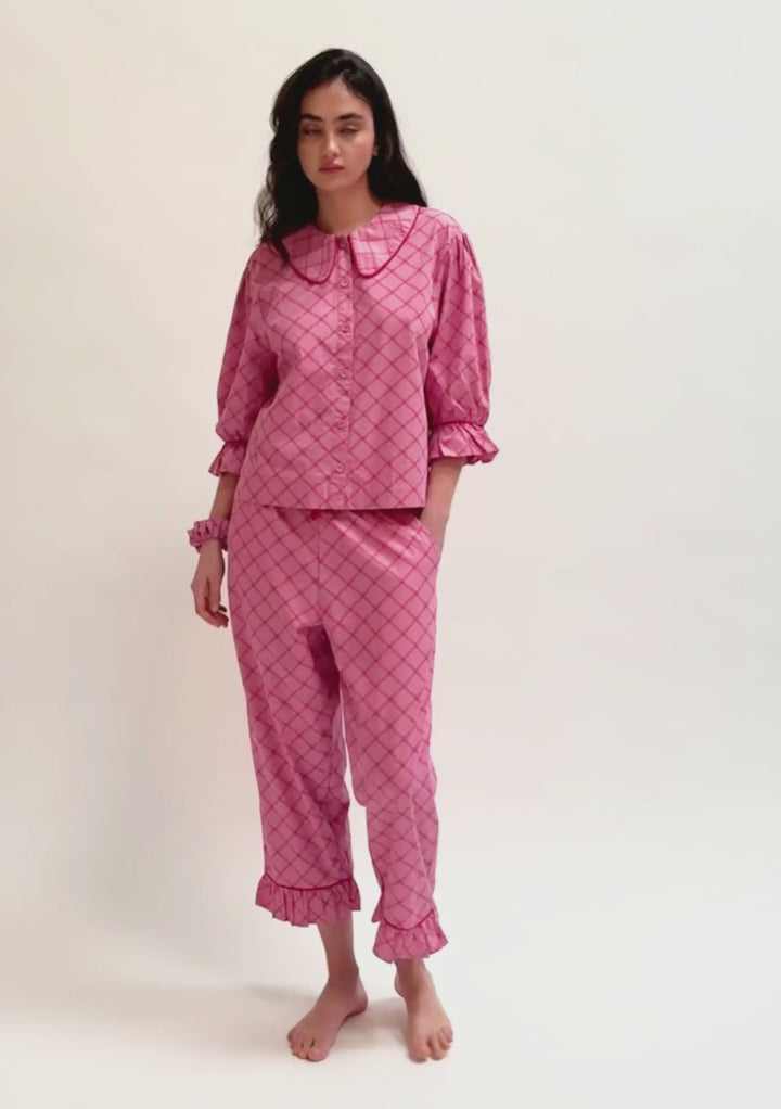 Kurzer Baumwollpyjama mit rosa Karomuster 